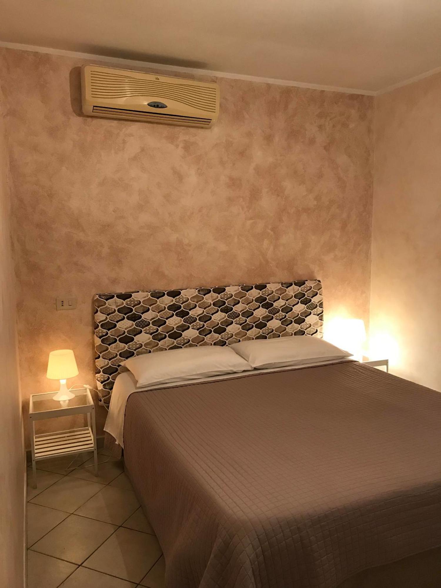 B&B Ar Colle 2 발몬토네 외부 사진